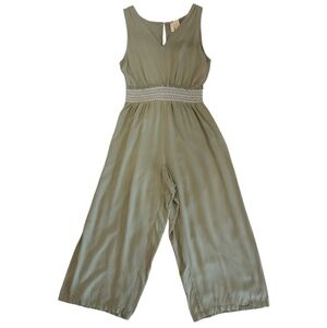 Japna Scoop Neck Sleeveless Tank Capri Jumpsuit in Sage Green - Sz XS